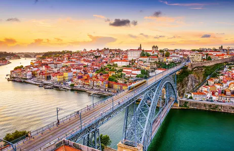 Porto Tour Private Tour in Portuguese with Local Friend in Porto (4 hours)