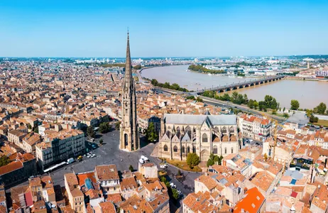 Tour por Bordeaux com degustação de vinho de Citroen 2CV