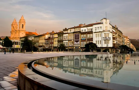 Portugal Tour Excursión privada de día completo a Braga y Guimarões