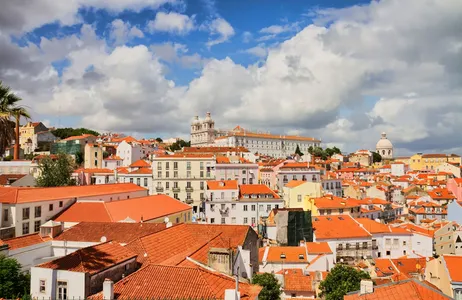 Lisboa Tour Passeio de Tuk Tuk por Alfama, Graça + Chiado e Bairro Alto saindo de Lisboa