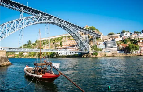 Porto Tour Passeio na cidade do Porto - Prova de Vinhos, Almoço e Cruzeiro