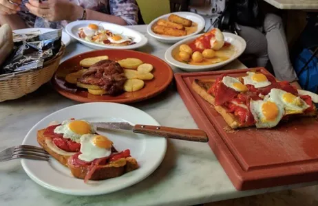 Seville Tour Tour de Tapas privativo por Triana