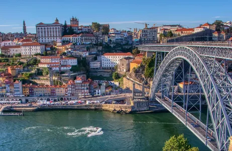 Porto Tour Passeio TukTuk pela Cidade do Porto + Cruzeiro das 6 Pontes no Rio Douro