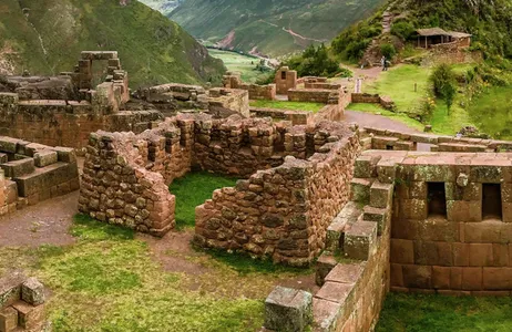 Cusco Tour Passeio privativo de 2 dias e 1 noite no Vale Sagrado e Machu Picchu com hospedagem 3 estrelas 