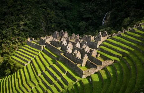 Cusco Tour 2-Day, 1-Night Tour to the Sacred Valley and Machu Picchu with 3-Star Accommodation 