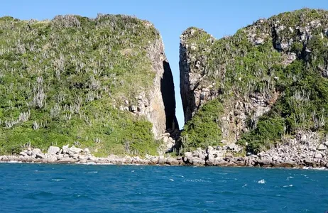 Full day tour in Arraial do Cabo with boat trip and lunch - leaving from Cabo Frio