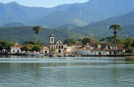 Paraty Tour Tour cachoeiras e alambiques em Paraty em Jeep