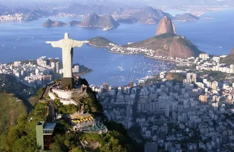 Rio de Janeiro Tour Tour regular um dia no Rio de Janeiro: Pão de Açúcar, Corcovado com subida de Van, City Tour e Almoço