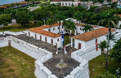 Recife Tour City tour em Recife com visita ao Castelo Brennand