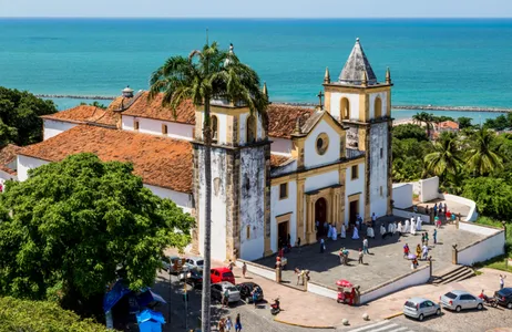 Recife Tour Combo: Transfer de ida e volta do aeroporto de Recife para hotéis em Recife + City Tour Olinda com visita ao Castelo Brennand