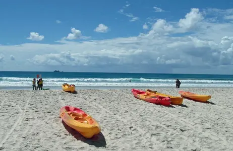 Passeio de Canoa Havaiana em Fernando de Noronha