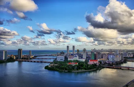 Recife Tour Combo: Transfer de ida e volta do aeroporto de Recife para hotéis em Porto de Galinhas + Tour Olinda com Recife Antigo