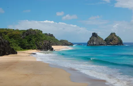 Fernando de Noronha Tour Combo: Transfer de ida e volta do aeroporto de Fernando de Noronha para hotéis em Fernando de Noronha + Passeio de Barco + Ilha tour
