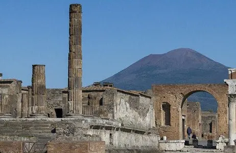 Naples Ticket Pompeii and Vesuvius: Day Trip from Naples with Lunch