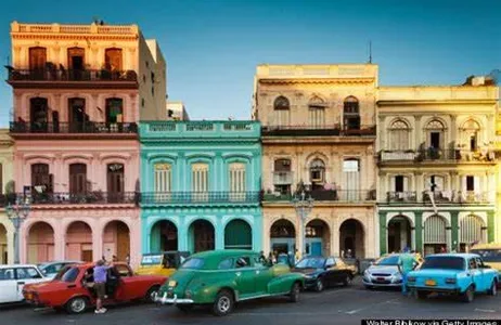 Havana Tour Walking Tour em Havana de duas horas + 1 Hora de tour em carro + Brunch