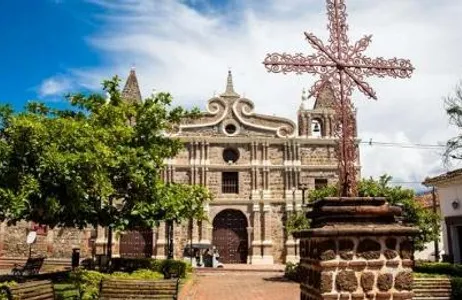 Visita a Santa Fé de Antioquia em Medellín