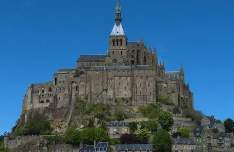 Paris Tour GUIA BRASILEIRO OFICIAL → Tour Saint Michel (12h)