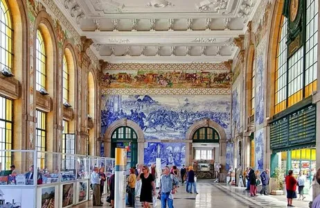 Stories in Blue: Discover Porto through its tiles, an art that tells stories