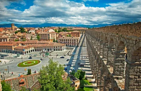 The best of Segovia with the Cathedral and El Alcazar