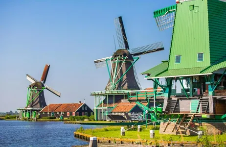 Volendam, Marken, Edam and Windmills Day Trip from Amsterdam