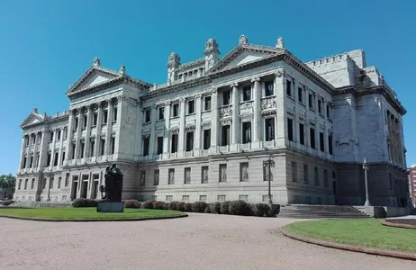 Exclusive Montevideo city tour with audio guide