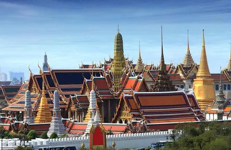 Grand Palace and Bangkok Canal Half-Day Group Tour