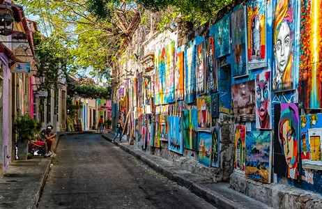 Getsemani mais Arte de Rua em Cartagena - Passageiros que ficam fora do Setor Colonial