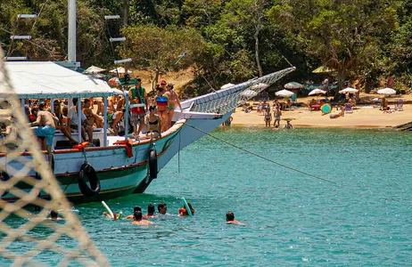 Passeio de Escuna por Búzios