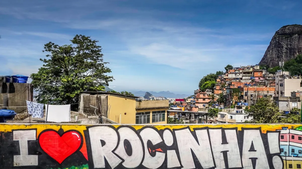 Tour Privativo na Rocinha - Rio de Janeiro | Experiências com Guia Local