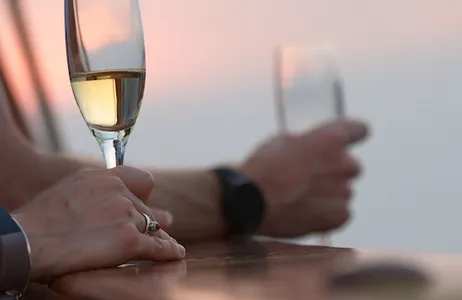 Dubrovnik Ticket Dubrovnik: Passeio de barco guiado ao pôr do sol só para adultos