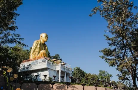 Chiang Mai Ticket Doi Suthep e Wat Pha Lat Sunrise Tour - Meio dia