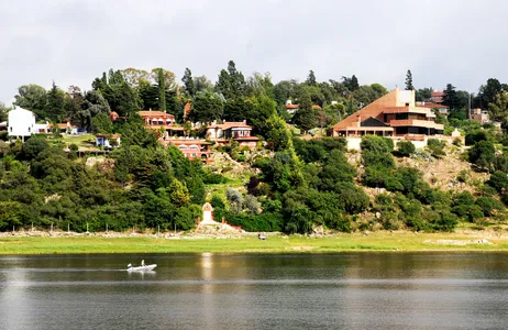 Villa Carlos Paz Tour Villa Carlos Paz: history, landscapes and Cordoba tradition, in Spanish