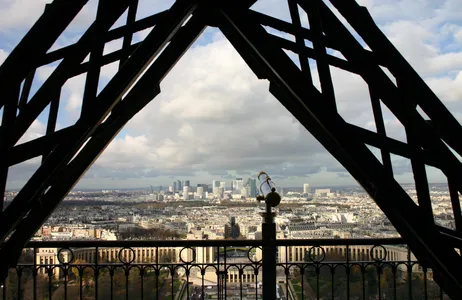 Paris Tour Subida à Torre Eiffel até ao cume