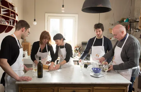 La Spezia Tour Aula prática de culinária em pequenos grupos em Riomaggiore com um cozinheiro local - jantar e vinho incluídos