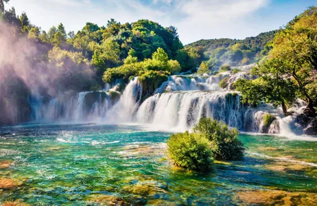 Split Tour Excursão ao Parque Nacional Krka com guia local e degustação de vinhos de Split