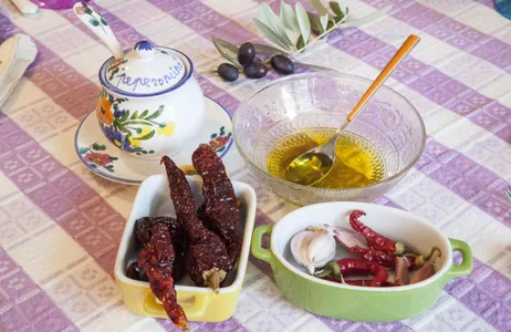 Modena Tour Visita ao mercado local e aula particular de culinária com almoço ou jantar na casa de um morador local em Modena