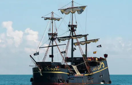 Cancún Tour Party Cruise a bordo de um navio pirata em Cancún