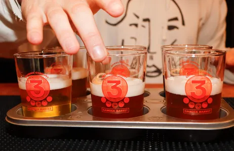 London Tour Cata guiada y visita a la cervecería 3 Locks Brewing Co.