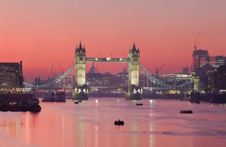 London Tour Evening Cruises on the River Thames
