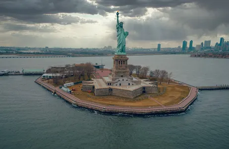 New York Ticket Excursão pela Estátua da Liberdade e Ilha Ellis com upgrade de guia de áudio