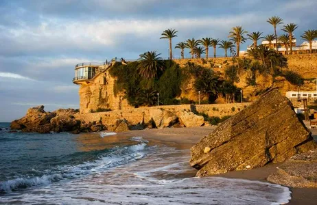 Conheça Nerja e Frigliana desde Malaga