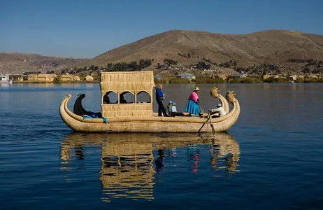 Excursão de dia inteiro ao Lago Titicaca, Ilhas Flutuantes dos Uros e Ilha da Comunidade Taquile saindo de Puno