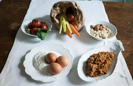 Visita al mercado en grupos pequeños y clase de cocina con un cocinero casero local especializado en Lecce.