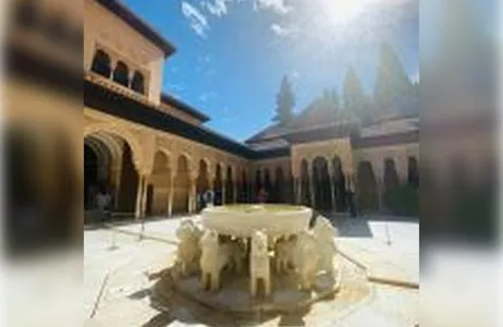 Tour guiado de Alhambra saindo de Málaga