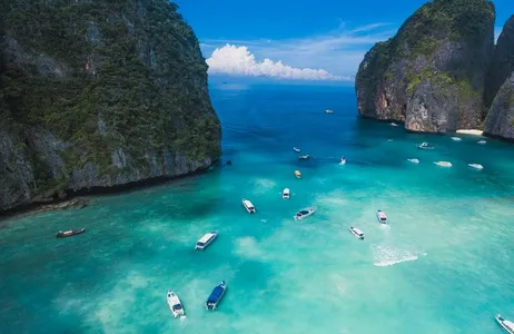 Ilha Phi Phi por Love Andaman lancha rápida